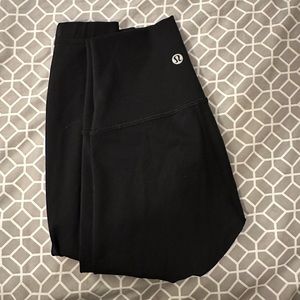 Lululemon black wunder under luxtreme leggings. Size 2, 25” length.